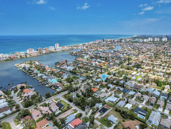 Naples Vacation Home With Private Pool Short Walk To Beach